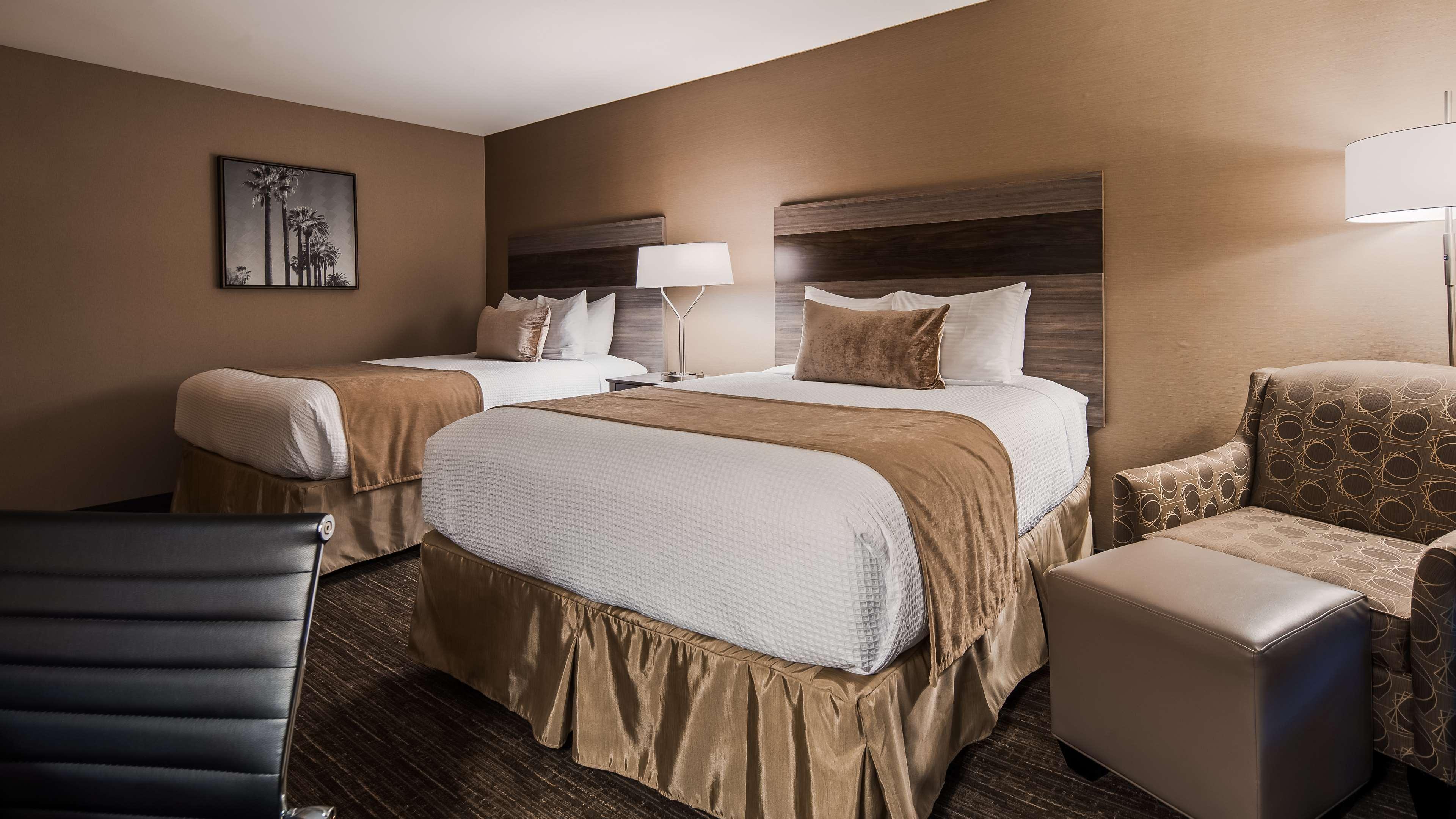 Best Western Plus Executive Inn Роуланд Хайтс Екстериор снимка
