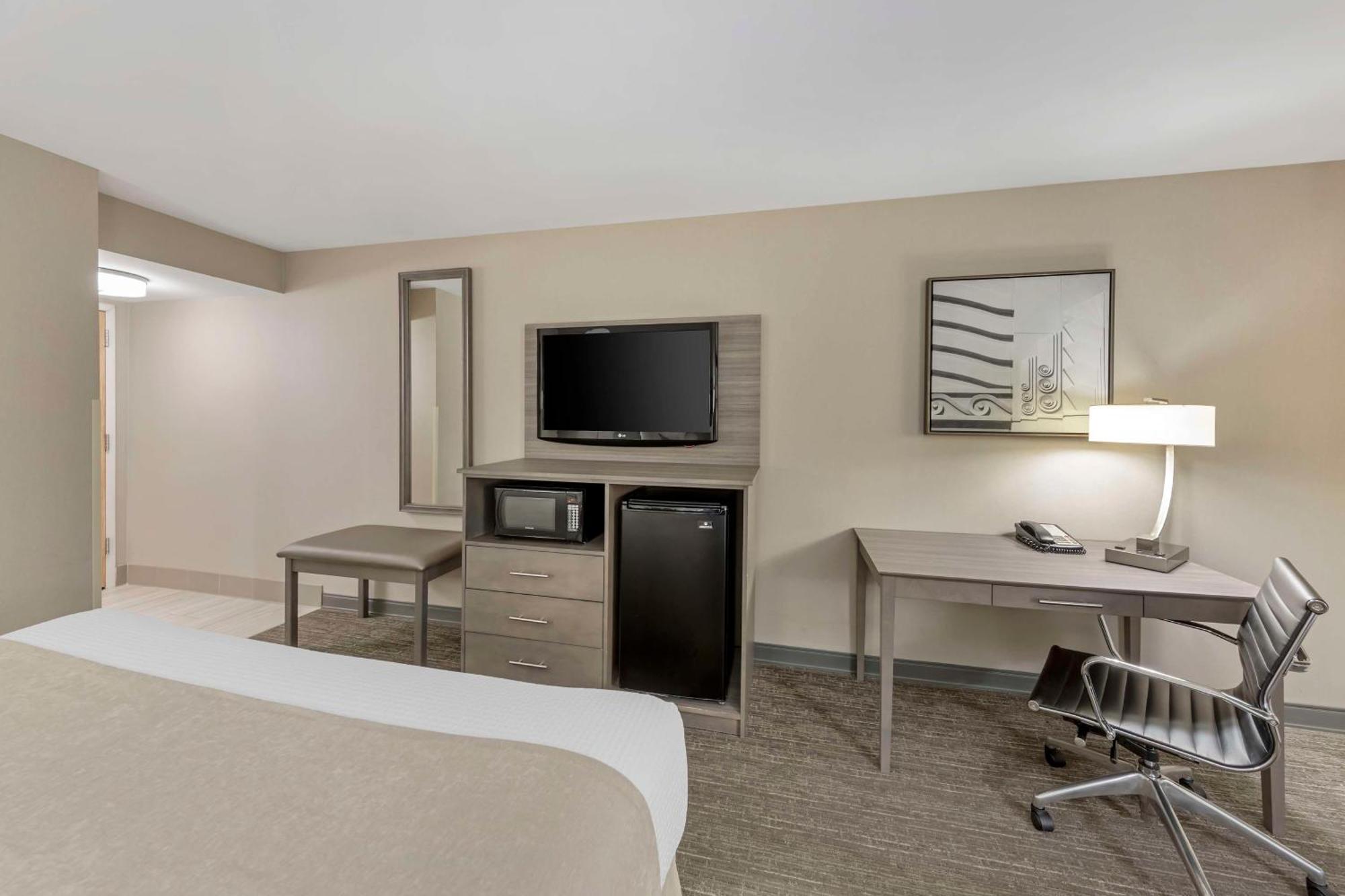 Best Western Plus Executive Inn Роуланд Хайтс Екстериор снимка